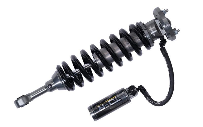Tough Dog Toyota Hilux Front right Bar + Winch