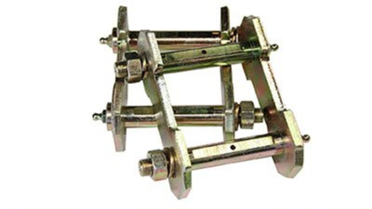 Greaseable Shackle - Isuzu D-Max - 6/2020 + Sold Each